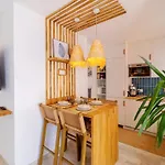 Casa Phoebe - New Renovated Sleeps 5 - 1 Min * Burgau