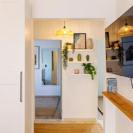 Casa Phoebe - New Renovated Sleeps 5 - 1 Min Burgau