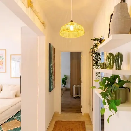 Lägenhet Casa Phoebe - New Renovated Sleeps 5 - 1 Min *